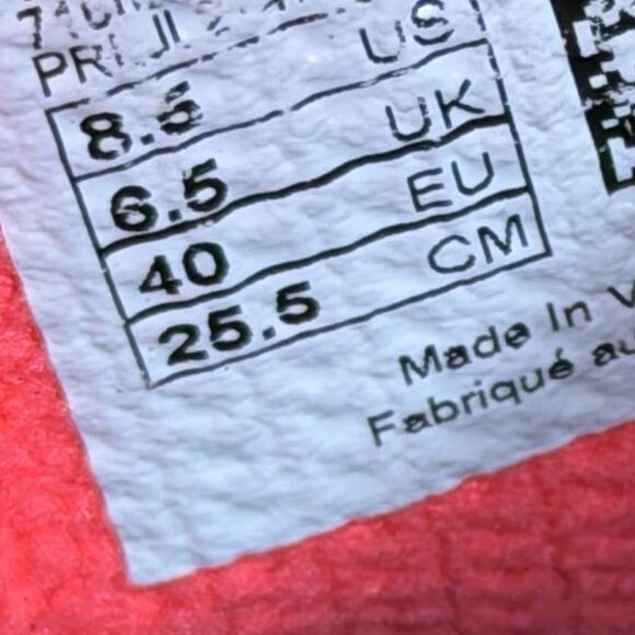 New Balance Womens Fresh Foam Beacon V3 WBECNBG3 Gray Running Shoes Size 8.5 - Picture 8 of 8